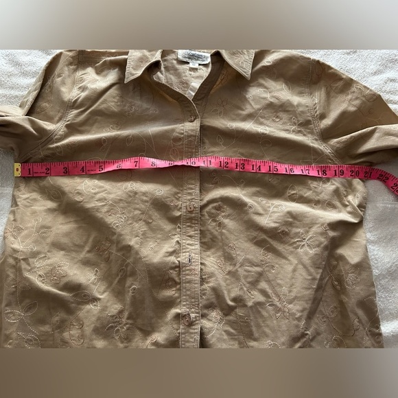 Vintage Tradition Country Collection Embroidered Tan Shirt - Picture 4 of 5